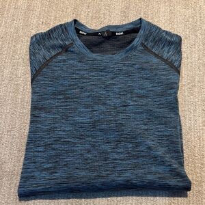 Rhone Men’s S Blue Vapor Training Long Sleeve Performance Athletic Top